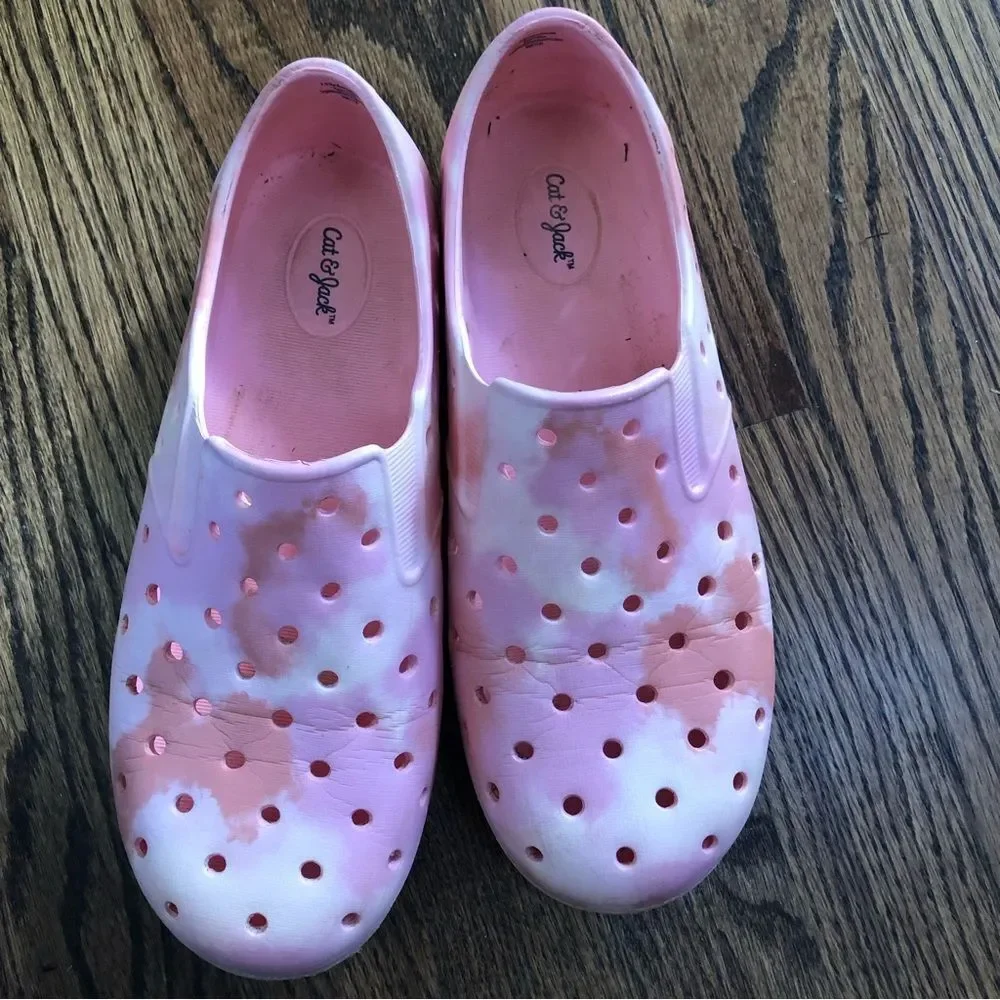 Cat &‎ Jack pink slip on summer shoes girls size 4/5